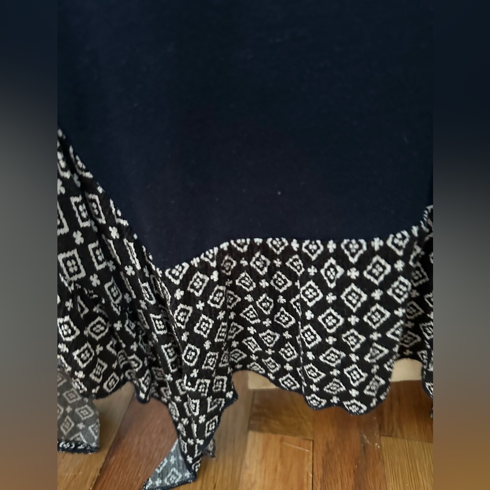 Flowy Sweater - Picture 5 of 5